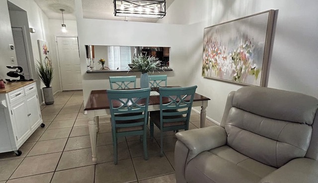 Cozy 5 Room Villa Central to Attractions restaurants shopping and the beaches in Sanford