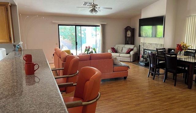 Lovely Oasis in Mission Lakes Country Club in Desert Hot Springs