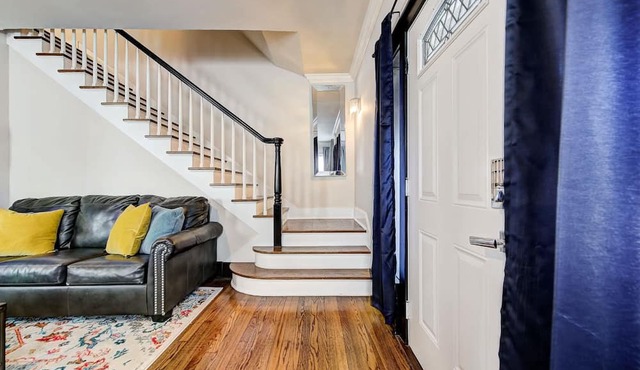 Howes Capitol I - Sleek & stylish, walk to OU Med in Oklahoma City