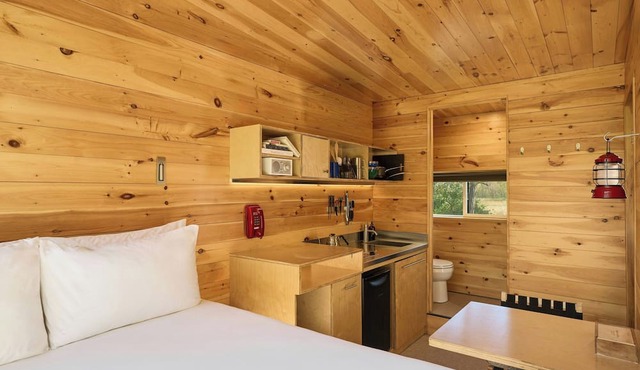Postcard Cabins Hocking Hills, Outdoor Collection by Marriott Bonvoy in Nelsonville